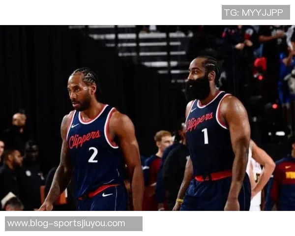 哈登盛赞尼德豪泽在困境中表现出色感恩阿祖的支持与信任 哈登盛赞尼德豪泽在困境中表现出色感恩阿祖的支持与信任