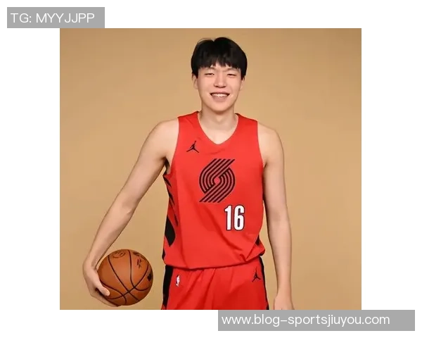 杨瀚森的高光时刻引发关注但他仍需时间与经验的积累 杨瀚森的高光时刻引发关注但他仍需时间与经验的积累