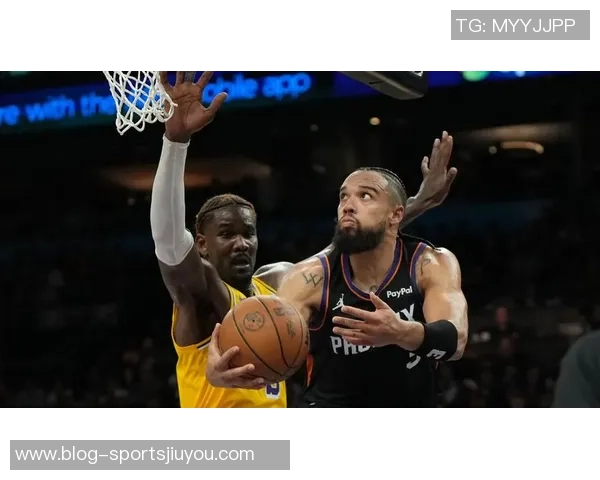 狄龙热爱湖人主场球迷的支持与热情感受到无尽的爱与动力 狄龙热爱湖人主场球迷的支持与热情感受到无尽的爱与动力